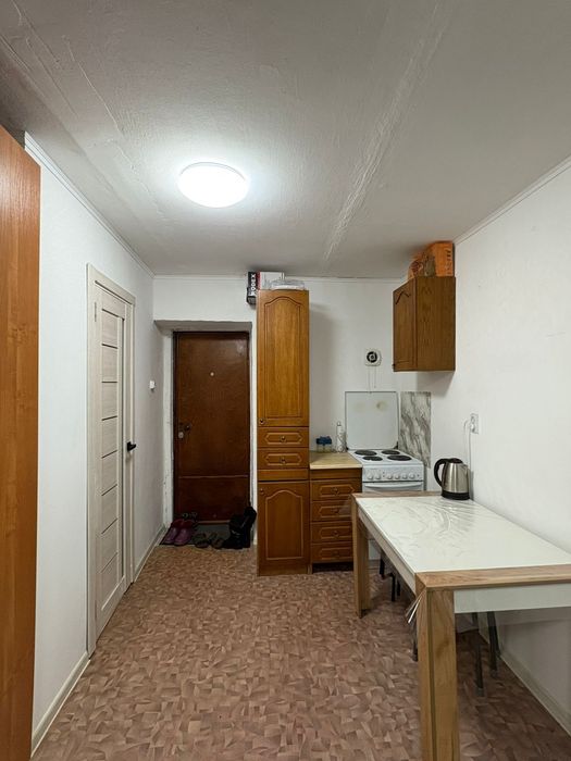 Продается 1 комнатная общижитие