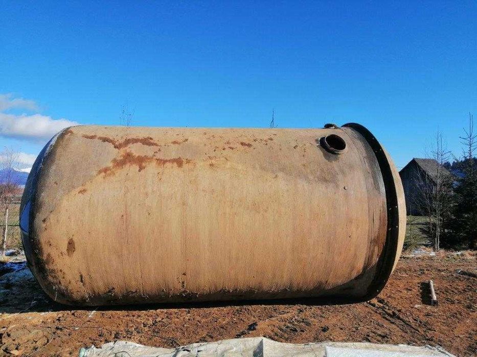 Bazin alimentar 50.000 L fibră de sticlă – schimb cu trotuare beton