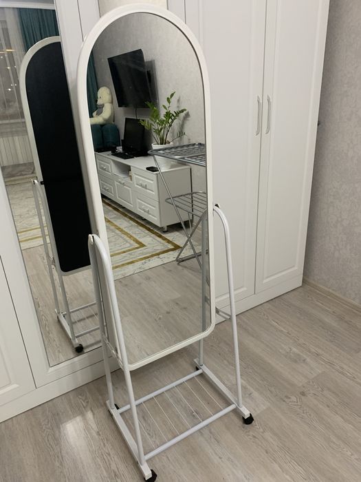 Зеркало напольное. Писат на ватсапп!!!