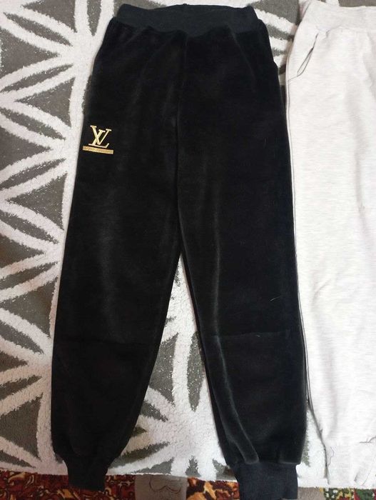 Костюм спортивный новый