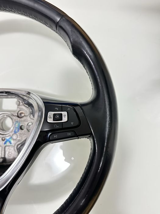 Volan Passat B8,  butoanele incluse