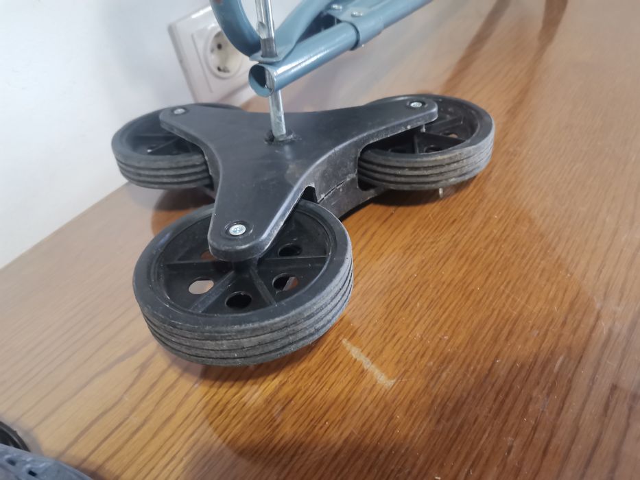 Carucior cumparaturi scari