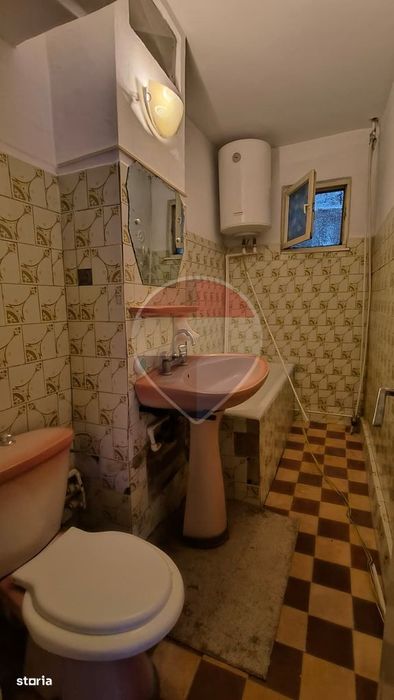Apartament cu 3 camere de vânzare -decomandat- Micro 13, Galați