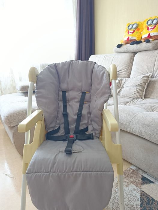 Детский стульчик для кормления