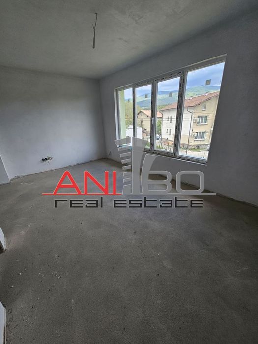 Продава се Къща в с. Драгичево, Област Перник - 180 кв.м за 1473 €/кв.м - Снимка #11