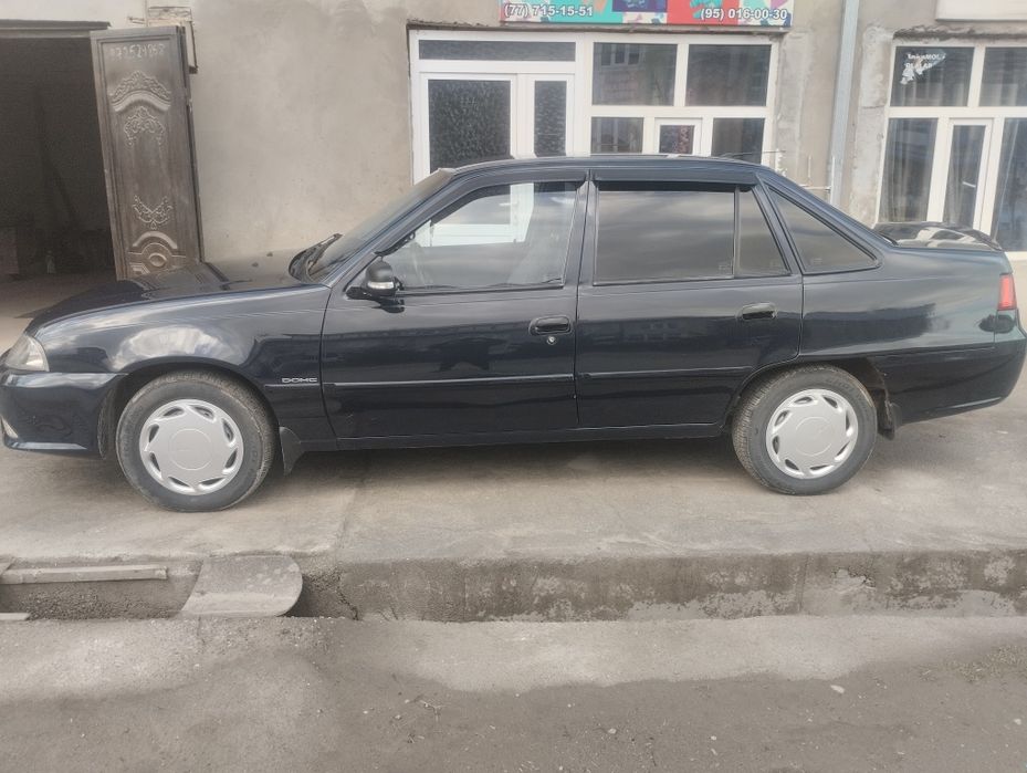 Нексия 2 срочно сотилади йили 2009. Холлати яхши.