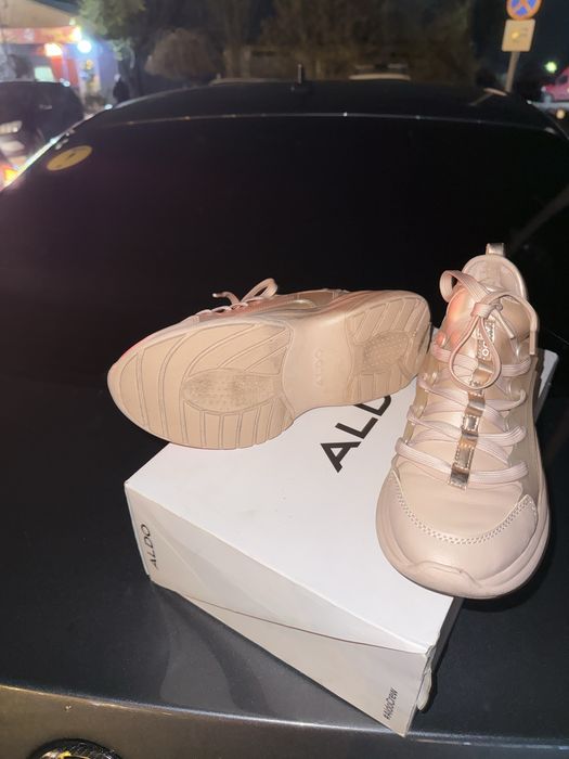 Adidasi Aldo sneakes