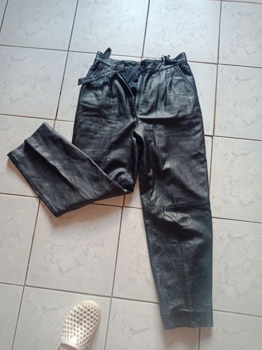 Pantaloni din piele naturală Nr 42