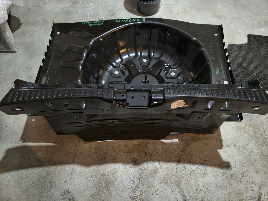 Panou roată de rezervă Dacia Sandero 3