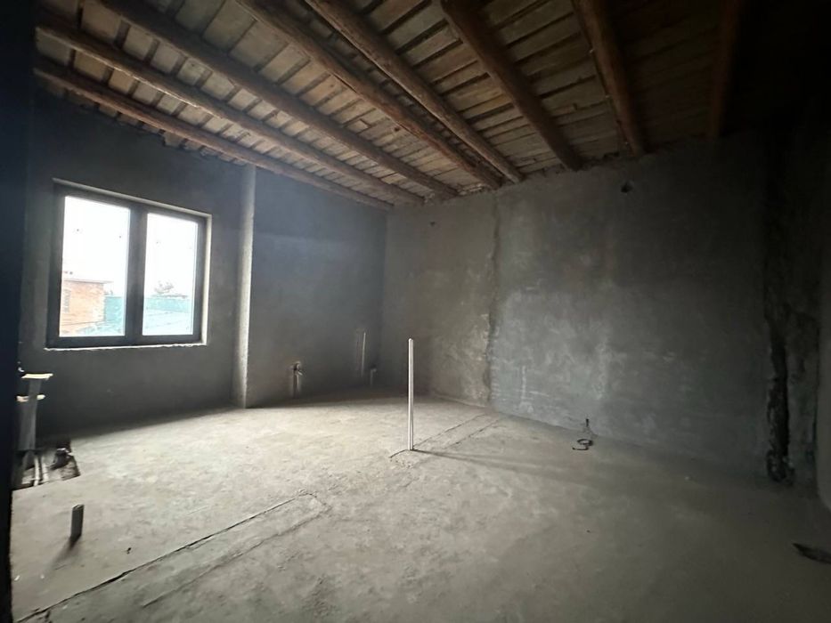 Метро Буюк Ипак Йули, Британская школа Дом 430 кв.м