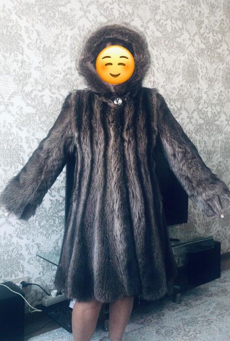 Шуба енотовая размер 48