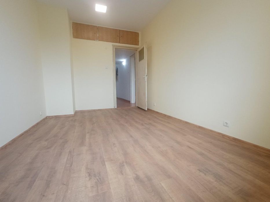 Продава се Двустаен апартамент в Бургас, Братя Миладинови - 70 кв.м за 2115 €/кв.м - Снимка #4