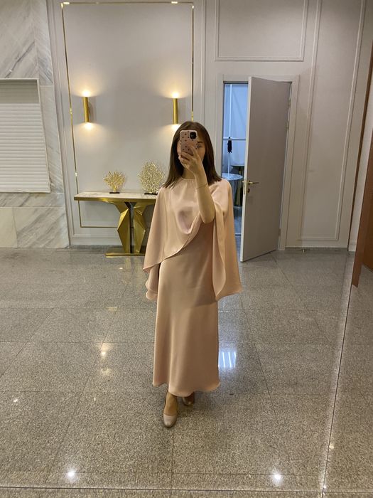 Продается розовое платье