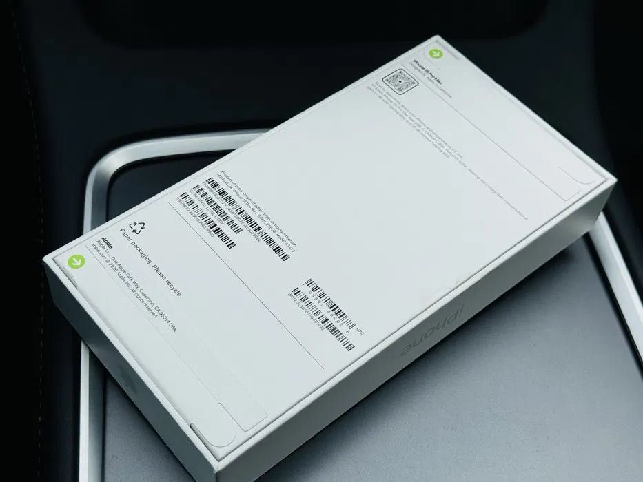 НОВ! Iphone 18 Pro Max 256GB Silver Гаранция 1 година