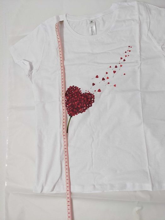 Tricou damă alb cu Inimi roșii, mărimea S, NOU