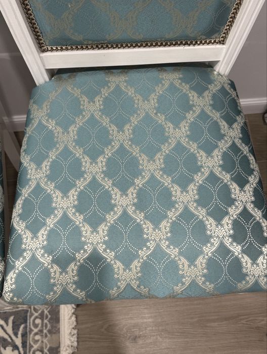 Стулья из дерева