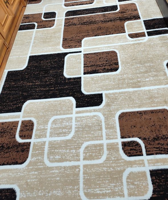 Продам ковер 2 м на 4 м новый