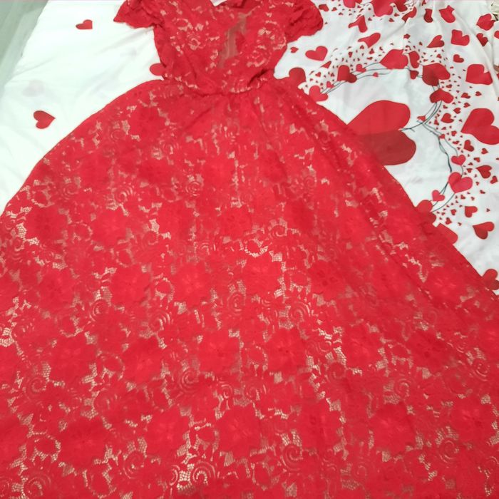 Rochita dantela superba!!super pret!!