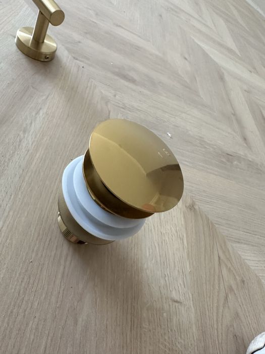 Сифон за мивка злато