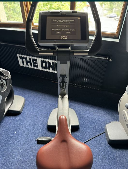 Vând biciclete profesionale Technogym Xcite