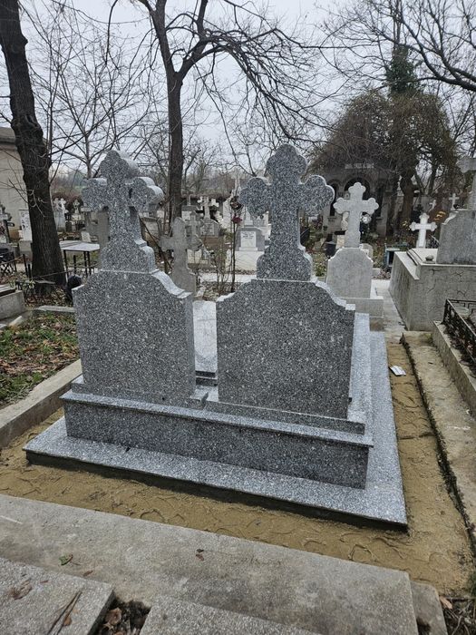 Loc de veci cimitirul bellu 6mp