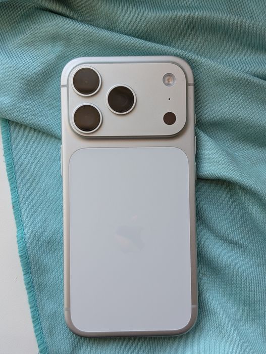 Iphone 17 pro, 256 Gb, Silver Nano Sim + Esim