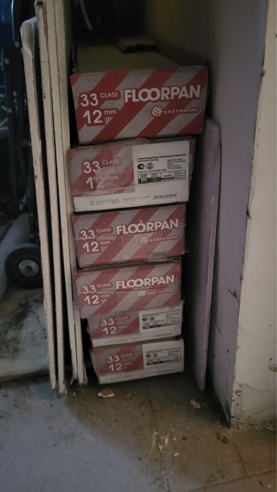 Продам 10 кв м прочного турецкого ламината Kastamonu