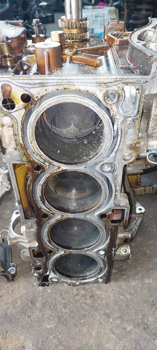 Запчасти на 4B11. Mitsubishi.