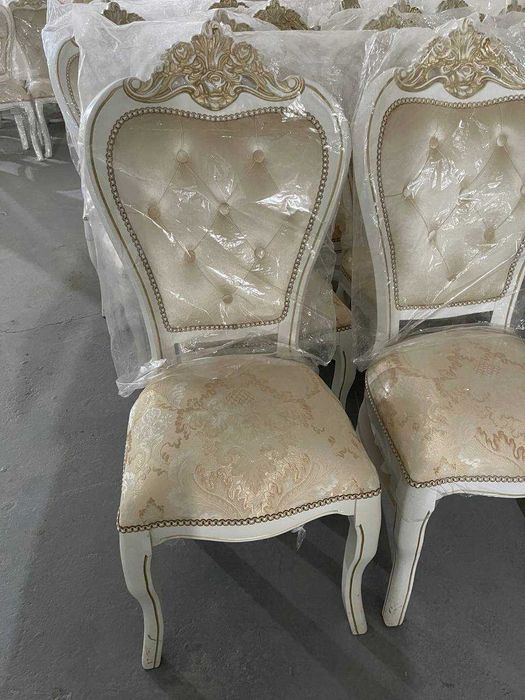 Продаю мебелный стул