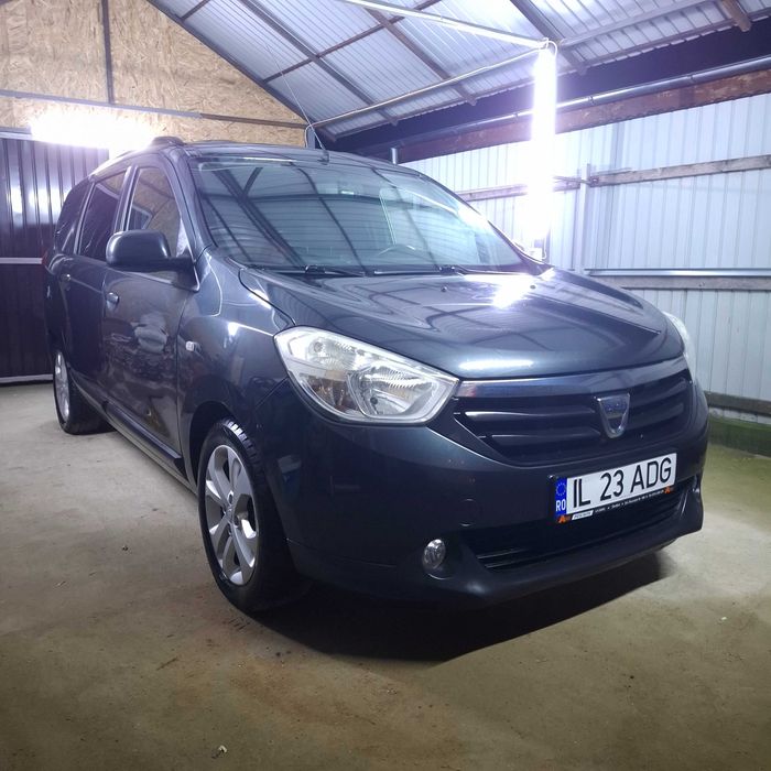Vând Dacia Lodgy