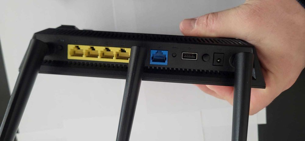 Router wireless ASUS RT-AC1900U