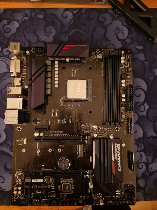 Kit placă de bază+procesor+cooler stock