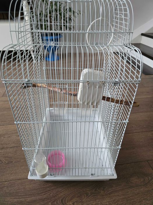 Продам клетку для попугаев.