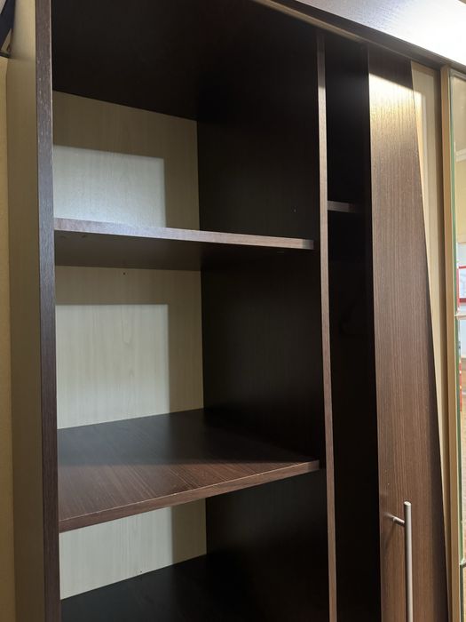 Срочно продам шкаф