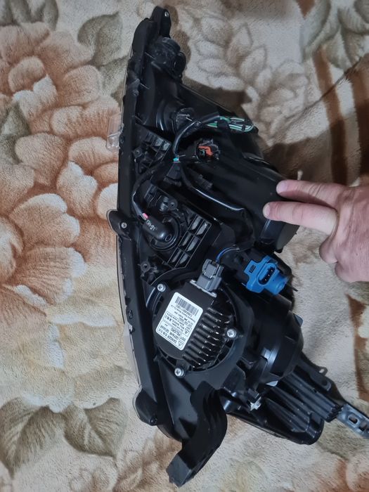 Фара на ниссан SENTRA B17