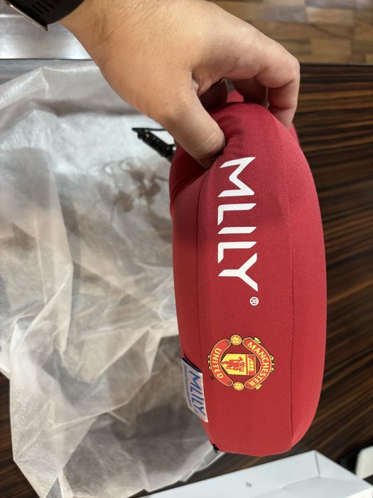 Perna gat Mlily Manchester United