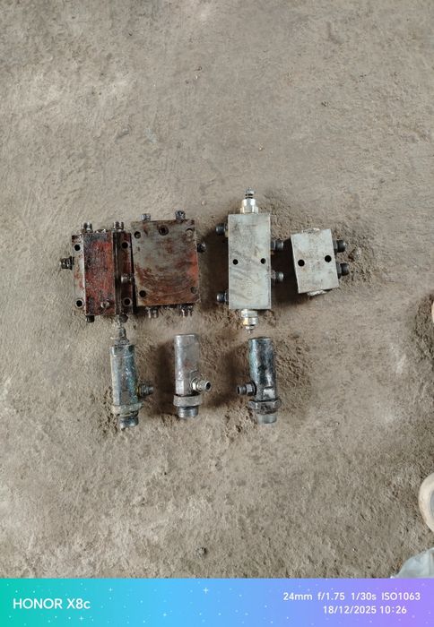 Клапаны от цилиндра продаётся