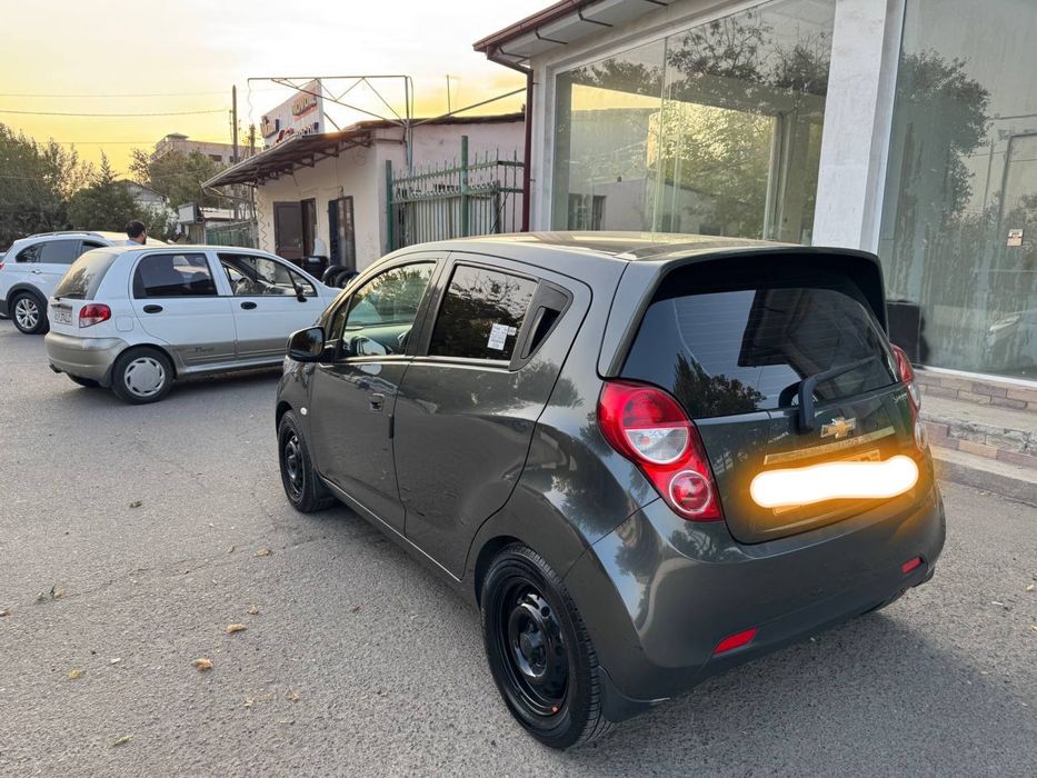 Chevrolet spark avto