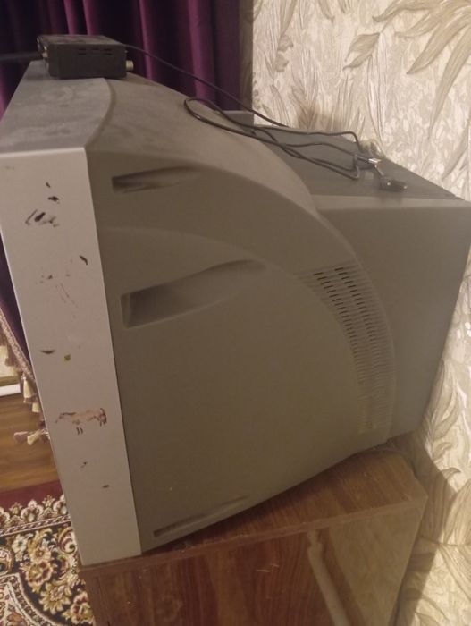 Телевизор старый