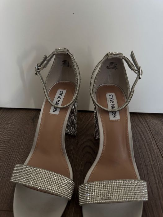 Обувки токчета Steve Madden лъскави бляскави 40 номер камъни