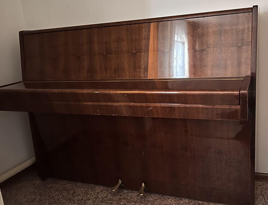 Пианино Petrof.