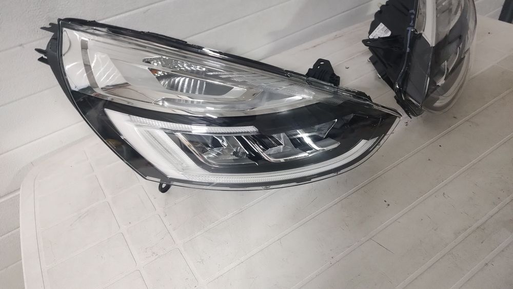 Far dreapta clio 4 facelif full led