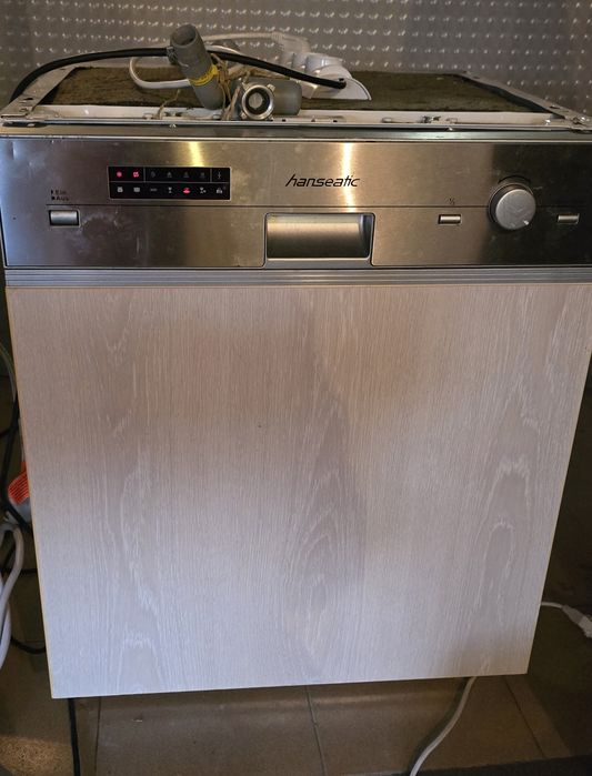 Сьдомиялна вградена 600мм в отлично сьстояние