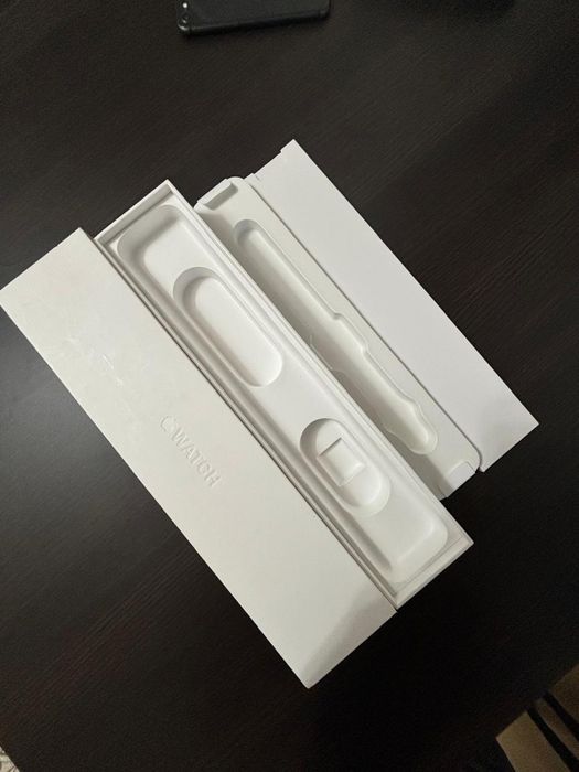 Продам Комплект Iphone 8 и Apple Watch Series 2