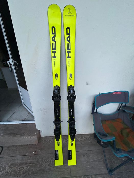Vând skiuri HEAD 165