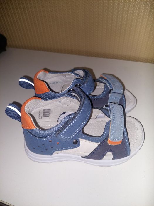 Детские сандалии