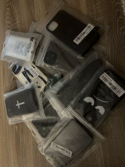 Huse iphone 14/15 plus 3 bucati 50 lei