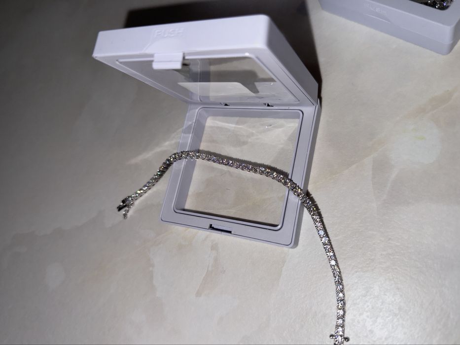 Серебрянный браслет с муассанитами