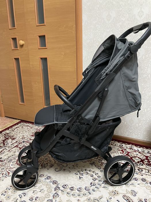 Коляска прогулочная