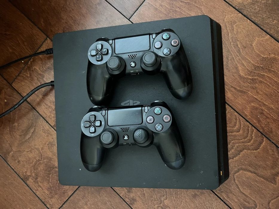 Playstation 4 Slim